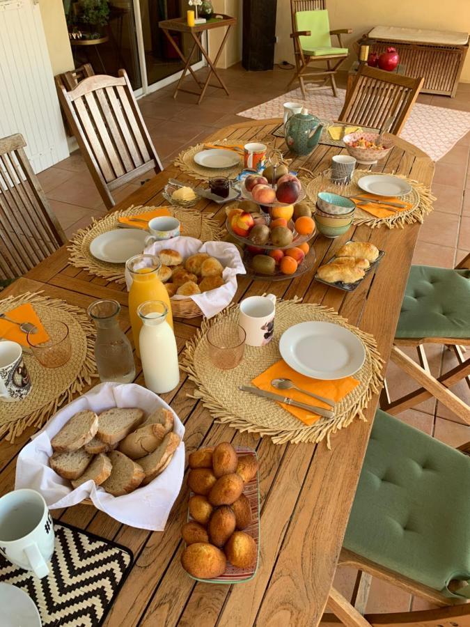 Atelier Des Vidaux Bed & Breakfast Saint-Aunes Exterior photo