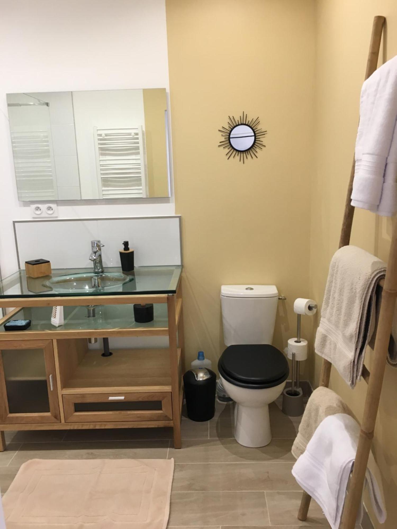 Atelier Des Vidaux Bed & Breakfast Saint-Aunes Room photo