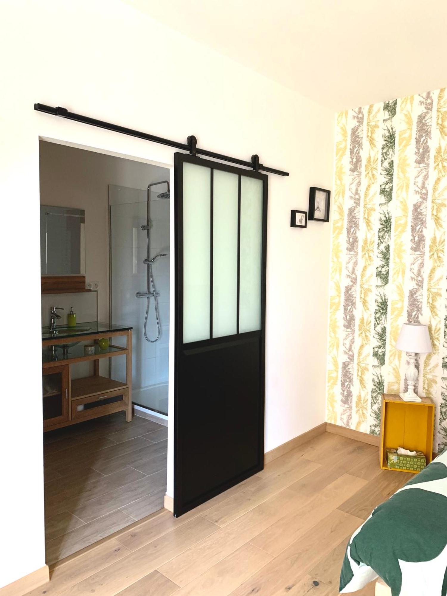Atelier Des Vidaux Bed & Breakfast Saint-Aunes Room photo