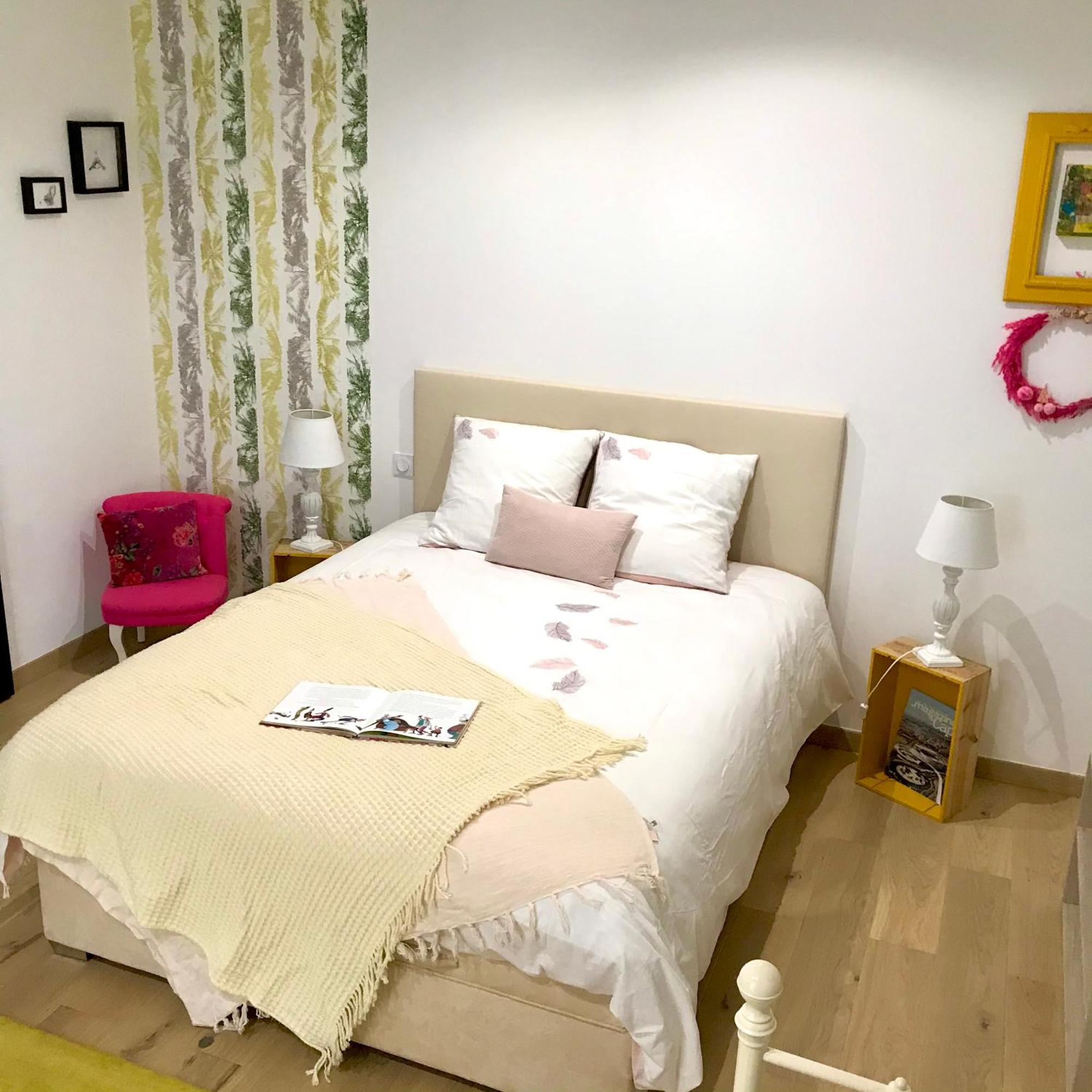 Atelier Des Vidaux Bed & Breakfast Saint-Aunes Room photo